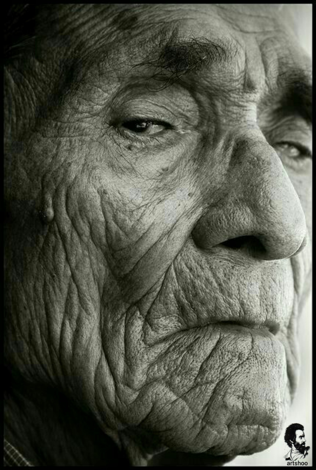 مدل پرتره سیاه قلم